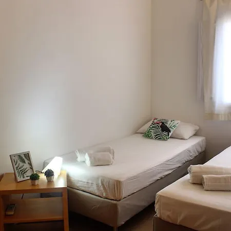 Exclusive Marina Apartment